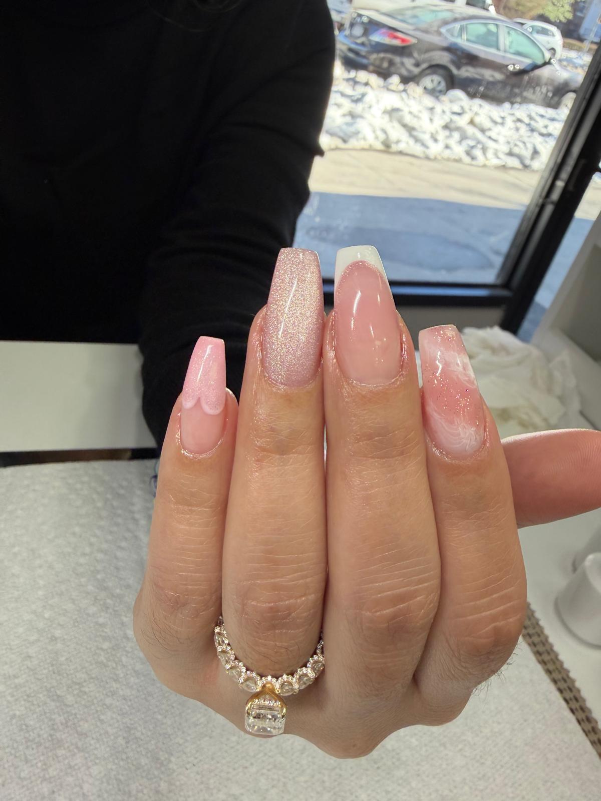 Pink glitter and marble nail set